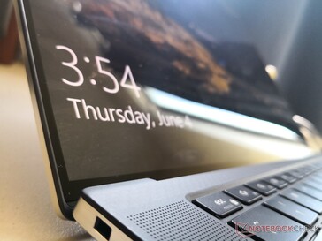 XPS 15 9500 Core i7. Glossy touchscreen