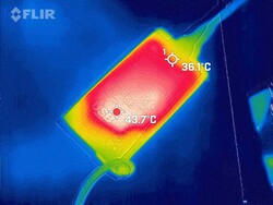 The power supply reaches up to 43.7 °C (110.6 °F) under load.