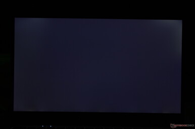 Minor uneven backlight bleeding along the top right corner