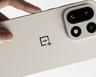 The upcoming flagship smartphone, the OnePlus 15. (Image source: OnePlus, edited)