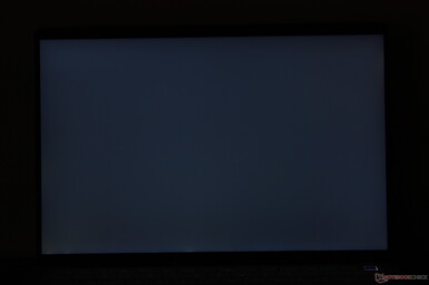 Minimal uneven backlight bleeding