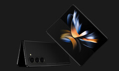 Little appears to separate the design of the Galaxy Z Fold4 from its successor, pictured. (Image source: @OnLeaks & SmartPrix)