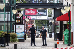 Cops were quick to reach the scene of the crime in Jacksonville. (Source: The Verge)