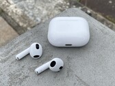 The Apple AirPods 3's successor will not arrive until 2024 at the earliest. (Source: Scarbir)