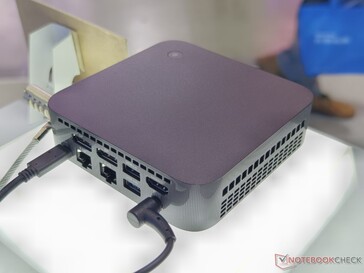 Asus ExpertCenter PN54 rear ports (image source: Notebookcheck)