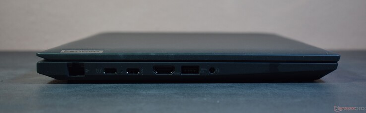 left: RJ45-Ethernet, 2x Thunderbolt 4, HDMI 2.1, USB A 3.2 Gen 1, 3.5mm Audio
