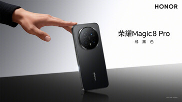 The Magic 8 Pro in a black colorway (Image source: Honor)