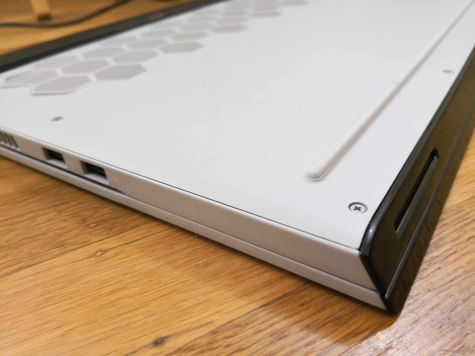 Dell Alienware m17 R2 Laptop Review: Making Core i9 Worthwhile ...