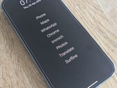 You don't have to spend flagship prices on a Light Phone to get a similar experience (Image Source: Notebookcheck)