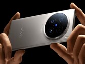 The first 35mm Zeiss flagship camera has been spotted at a certification body in China. (Image source: Vivo)