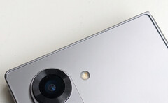 The Galaxy Z Fold6 appears to feature a larger camera housing than its predecessor. (Image source: @UniverseIce)