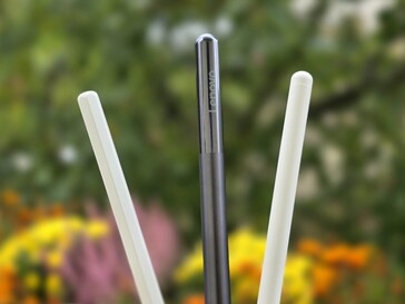 Lenovo Tab Pen Pro compared to the Samsung S Pens