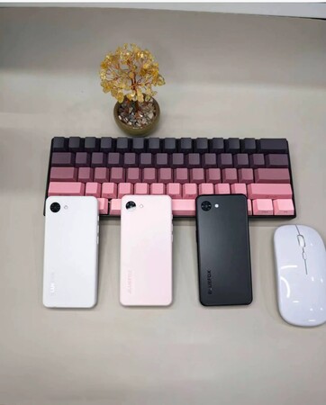Bluefox Aura A1 back shown with 3 colors