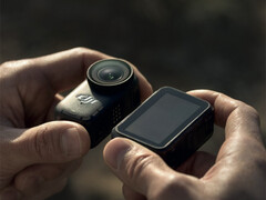 The DJI Osmo Nano and its magnetic display module. (Image source: via Jasper Ellens)