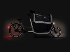 Decathlon’s Btwin F900E cargo bike is now available in Polar White (pictured). (Image source: Decathlon)