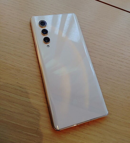 This is the LG V70 from the back, according to @FrontTron. (Image source: @FrontTron)