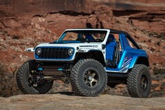 The Jeep Wrangler Magneto 3.0 concept was a one-off built by Jeep that utilised a compact axial flux motor to drive all four wheels. It also featured traditional locking differentials and a two power settings. (Image source: Stellantis)