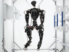 Orbit Robotics’ humanoid robot Helios has four arms but no legs, as it does not need them in space.