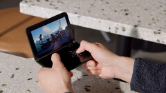 A new patent shows what Surface Duo 3 would've been like if Microsoft hadn't scrapped it (image source: Microsoft)