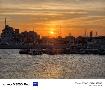 Vivo X300 Pro 85 mm default setting.