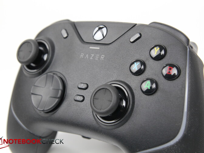 Razer Wolverine V2 Chroma hands-on: Extravagant gamepad with