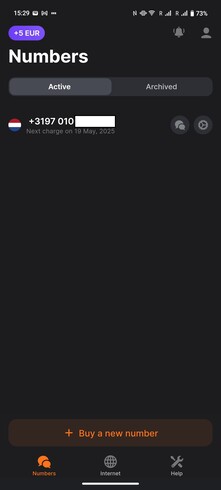 Active numbers are displayed in the app.
