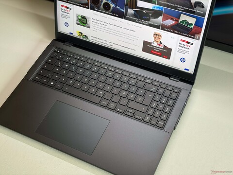 Up to 72 GB RAM and easy to repair - Schenker Element 16 E26 Laptop Review