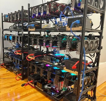 This mining farm features 2x LHR cards. (Image source: Reddit - u/miner69niner)