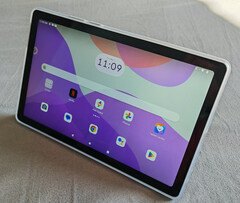 The budget-friendly Lenovo Tab M9 tablet has received a welcome 29% discount (Image: Florian Schmitt)