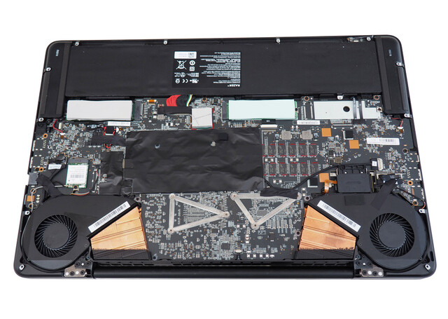 Internals - Razer Blade Pro 17 2017 (Image source: Notebookcheck)