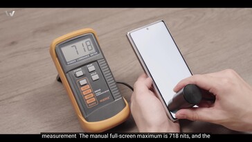 Vivo X Fold3 Pro: Display measurements for the cover display.