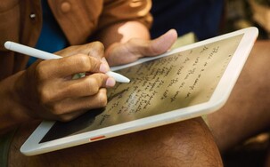 A Wacom stylus is included for note-taking (Image source: Daylight)