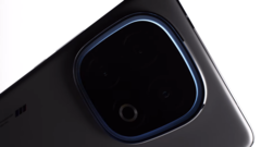 The iQoo 13. (Image source: iQoo)