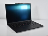 Huge performance upgrade for featherweight sub 1 kg system: Lenovo will offer Arrow Lake H in ThinkPad X1 Carbon Gen 13 laptop (image source: Benjamin Herzig/Notebookcheck)