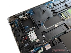 Dell Latitude 15 5511 - Free WWAN and RAM slots