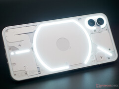 The Nothing Phone (1) has not started shipping in all cases. (Image source: NotebookCheck)