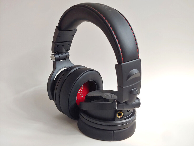 OneOdio Studio Max 1 headphones. (Image source: Notebookcheck)