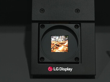 1.3英寸OLED显示屏。（图片：LG Display）
