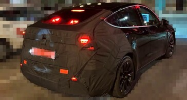 Model Y Juniper refresh in China has the license plate on the tailgate