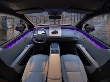 The Xpeng LO3 has two displays