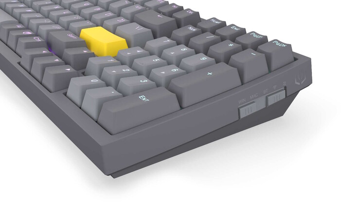 Connectivity options are easily accessible and changeable. (Image source: Endorfy)
