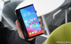 OPPO&#039;s foldable reportedly features a larger screen than the Galaxy Z Fold 3 (Image source: Digital Chat Station via 91Mobiles)