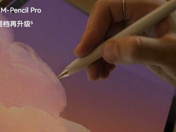 The M-Pencil Pro is supported (Image source: Huawei)