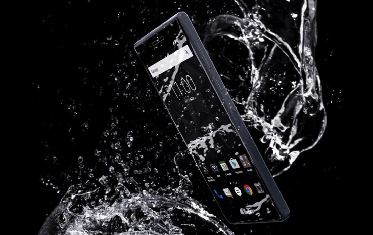 The case of the BlackBerry Motion is IP67 water-resisant
