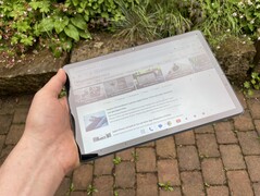 Outdoor use (full display brightness)