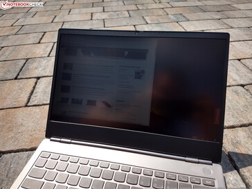 Using the ThinkBook 13s-IWL outside in the sunshine