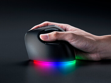 Razer Pro Click V2 Vertical side angle (Image source: Razer PR)