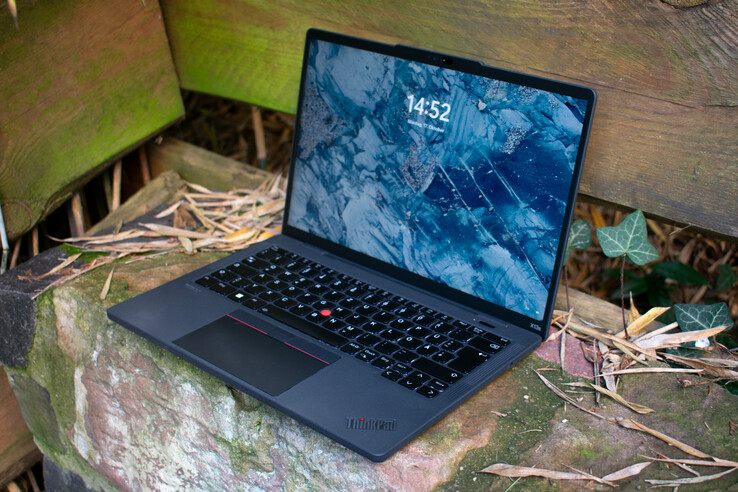 spise Betaling Hold sammen med Lenovo ThinkPad X13s G1 Laptop review: Introducing the Qualcomm Snapdragon  8cx Gen 3 - NotebookCheck.net Reviews