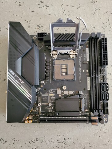 The Asus ROG Strix B460-I Gaming motherboard. (Image: Notebookcheck)
