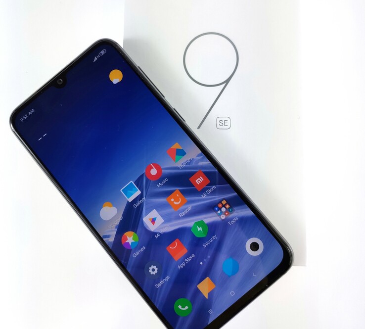 Xiaomi Mi 9 SE Smartphone Review - NotebookCheck.net Reviews